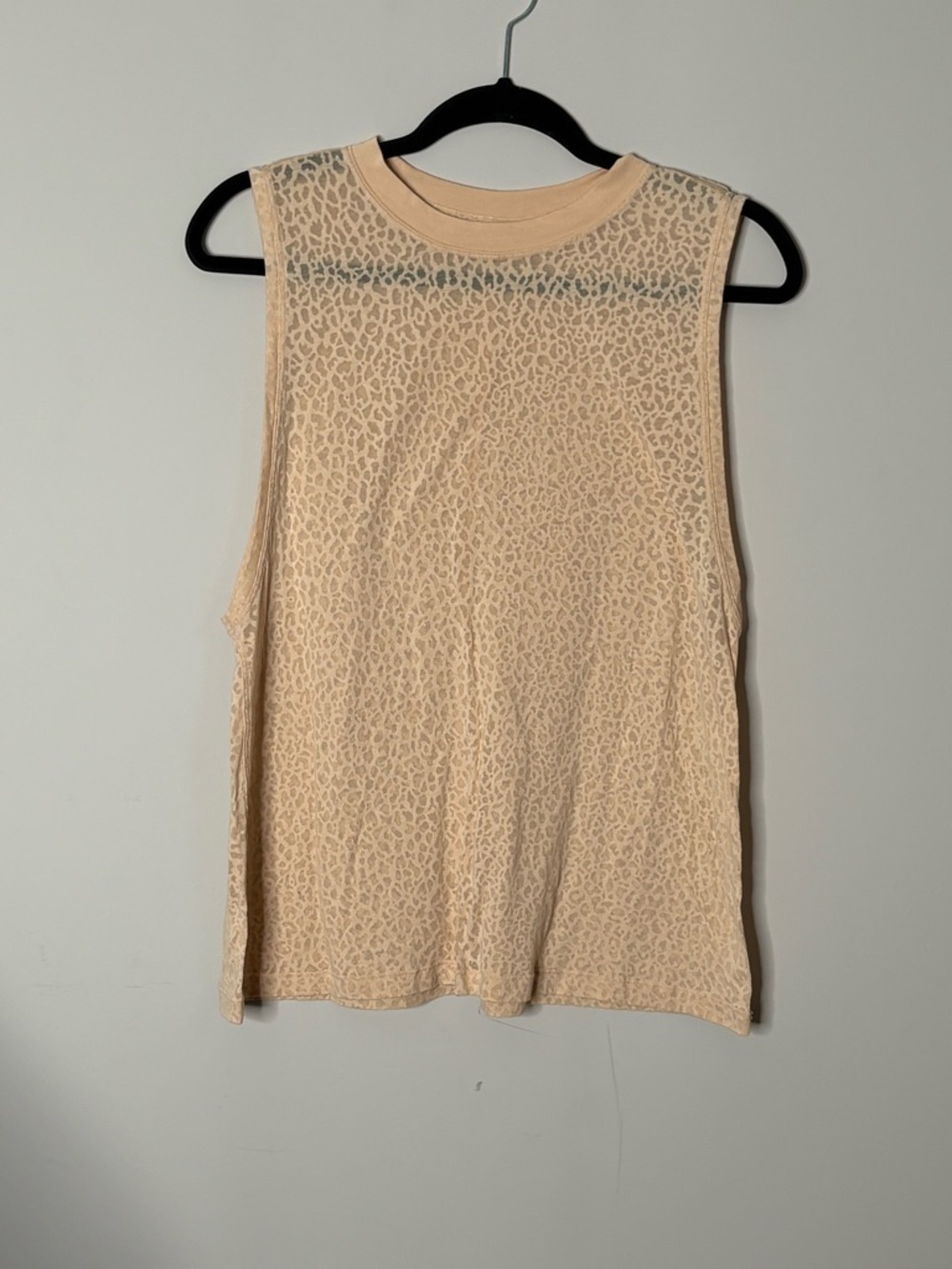 Lululemon Veil Tank Large Size 4 - Picture 2 of 6
